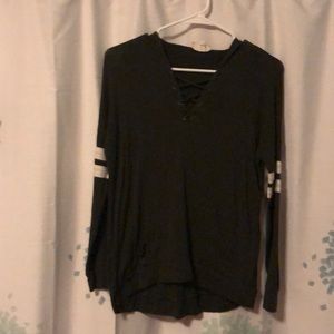 Flowy sweater w/ pockets and crossed front